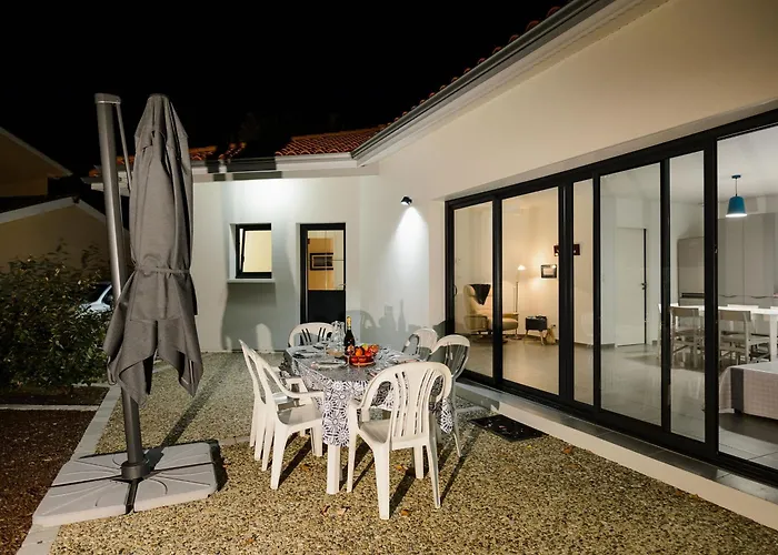 Maison Moderne Près Aiguillon - 2 Chambres, Terrasse, Jardin, Parking - Calme Et Confort - Fr-1-420-63 *