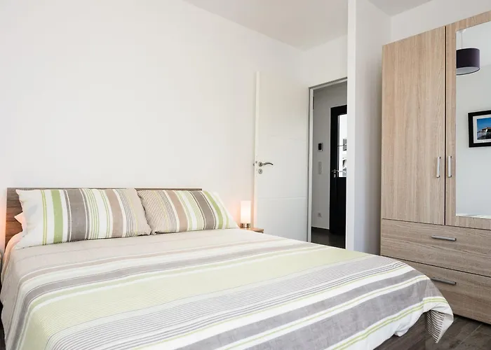 Casa vacanze Maison Moderne Près Aiguillon - 2 Chambres, Terrasse, Jardin, Parking - Calme Et Confort - Fr-1-420-63 Arcachon